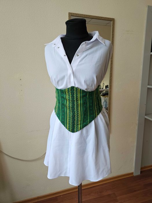 Корсет-вишиванка