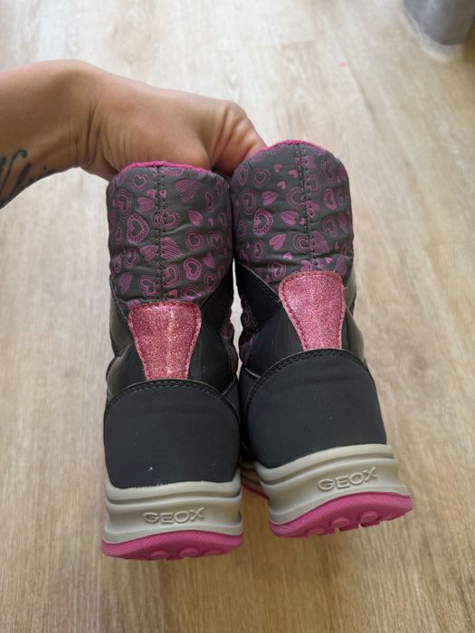 Зимові чоботи  на дівчинку Geox 31 розмір