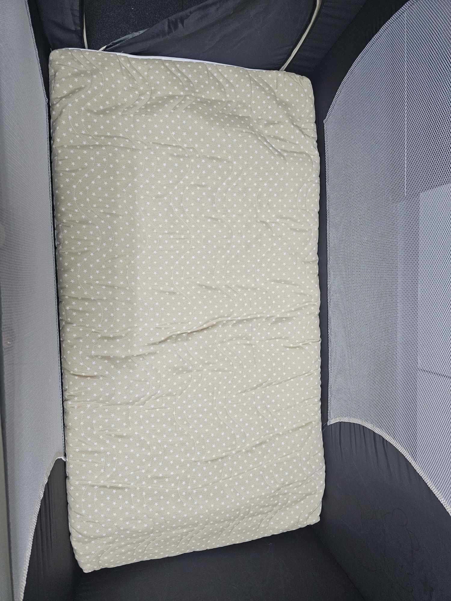 Cama de viagem com colchão e bolsa