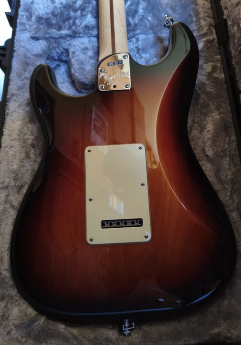 Gitara elektryczna Fender Stratocaster Deluxe USA