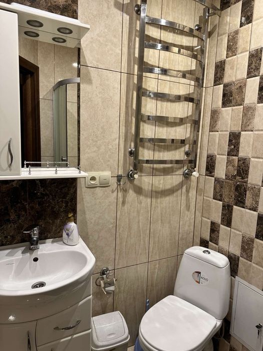 Жд  центр погодинно подобово вул .Шептицьких подобово центр