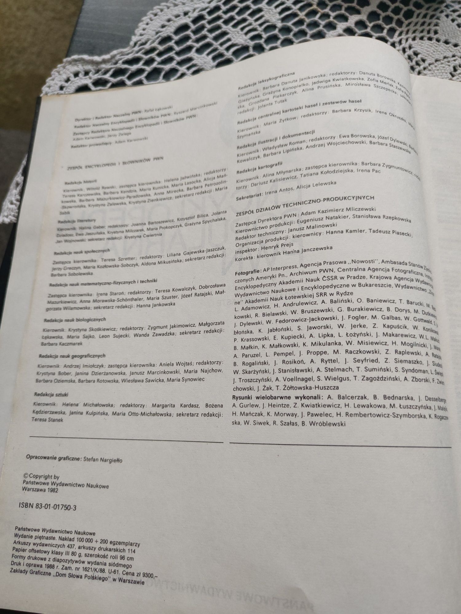 Encyklopedia popularna PWN.