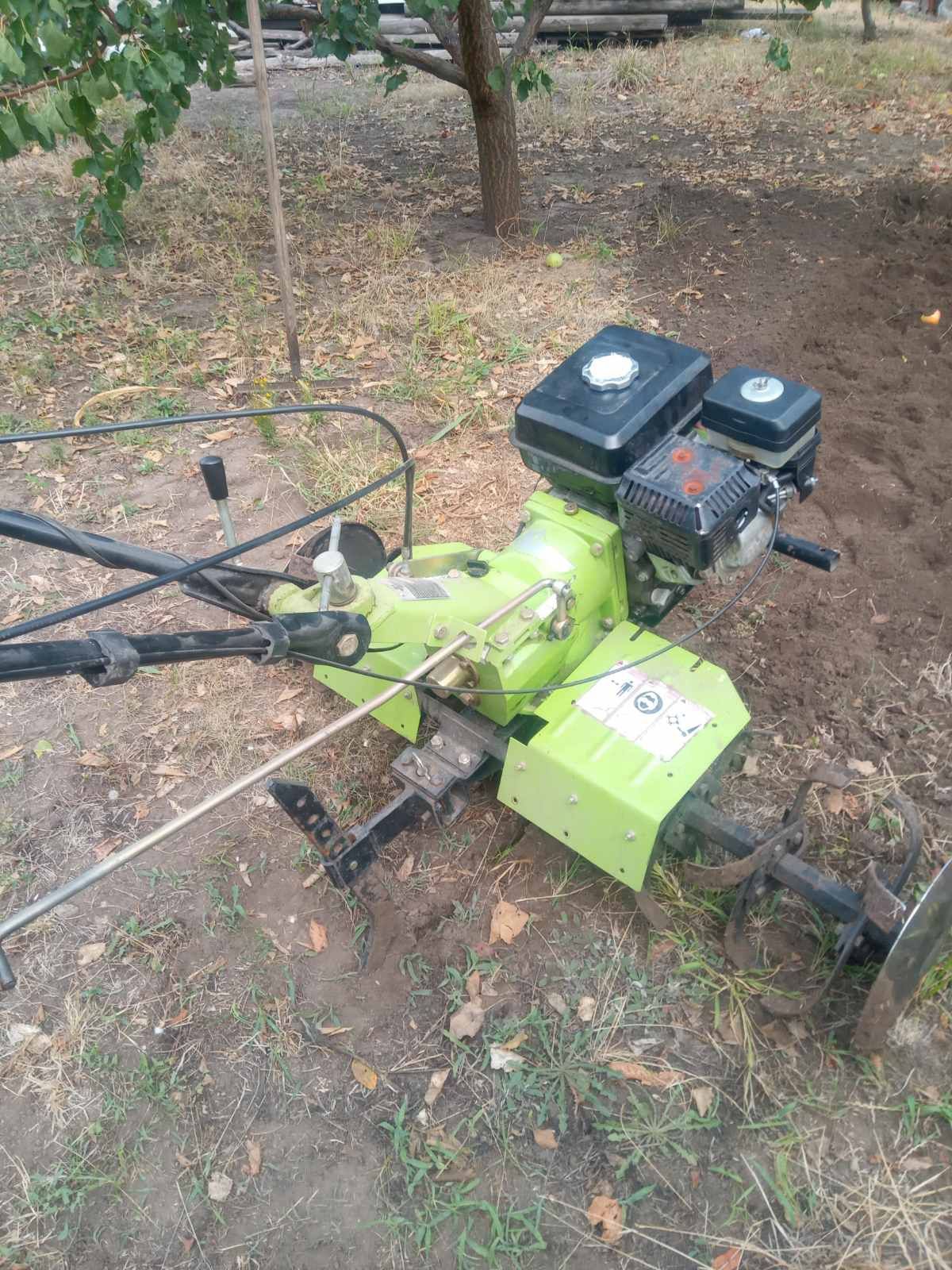Продам мотоблок Кентавр с прицепом.