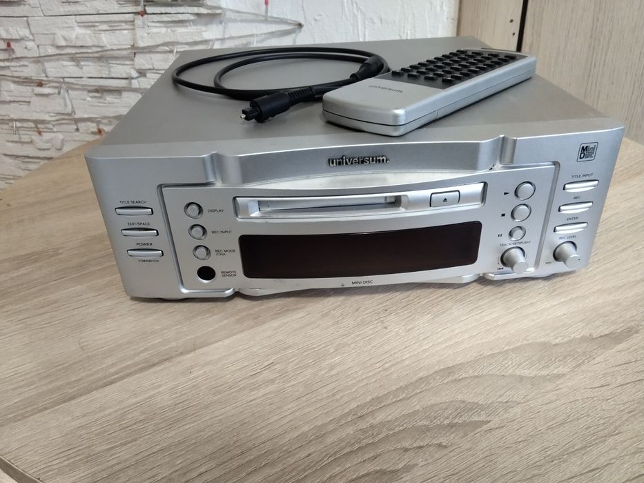Продам MD плеер Universum MD4085