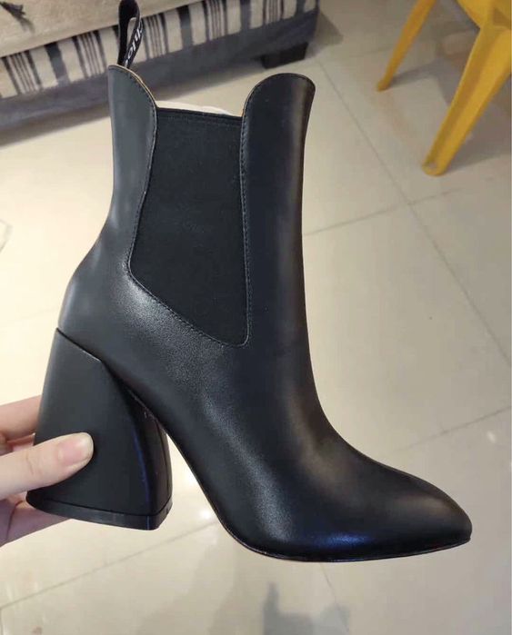 Шкіряні козаки. Надзвичайно зручні 40 25 см устілка