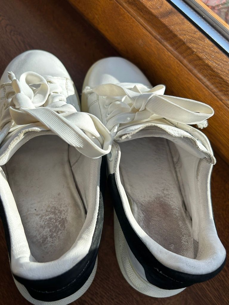 Sneakersy Alexander McQueen białe