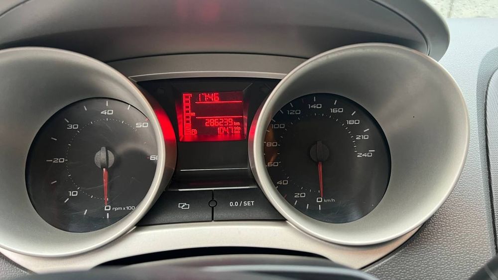 Продам seat ibiza 2011