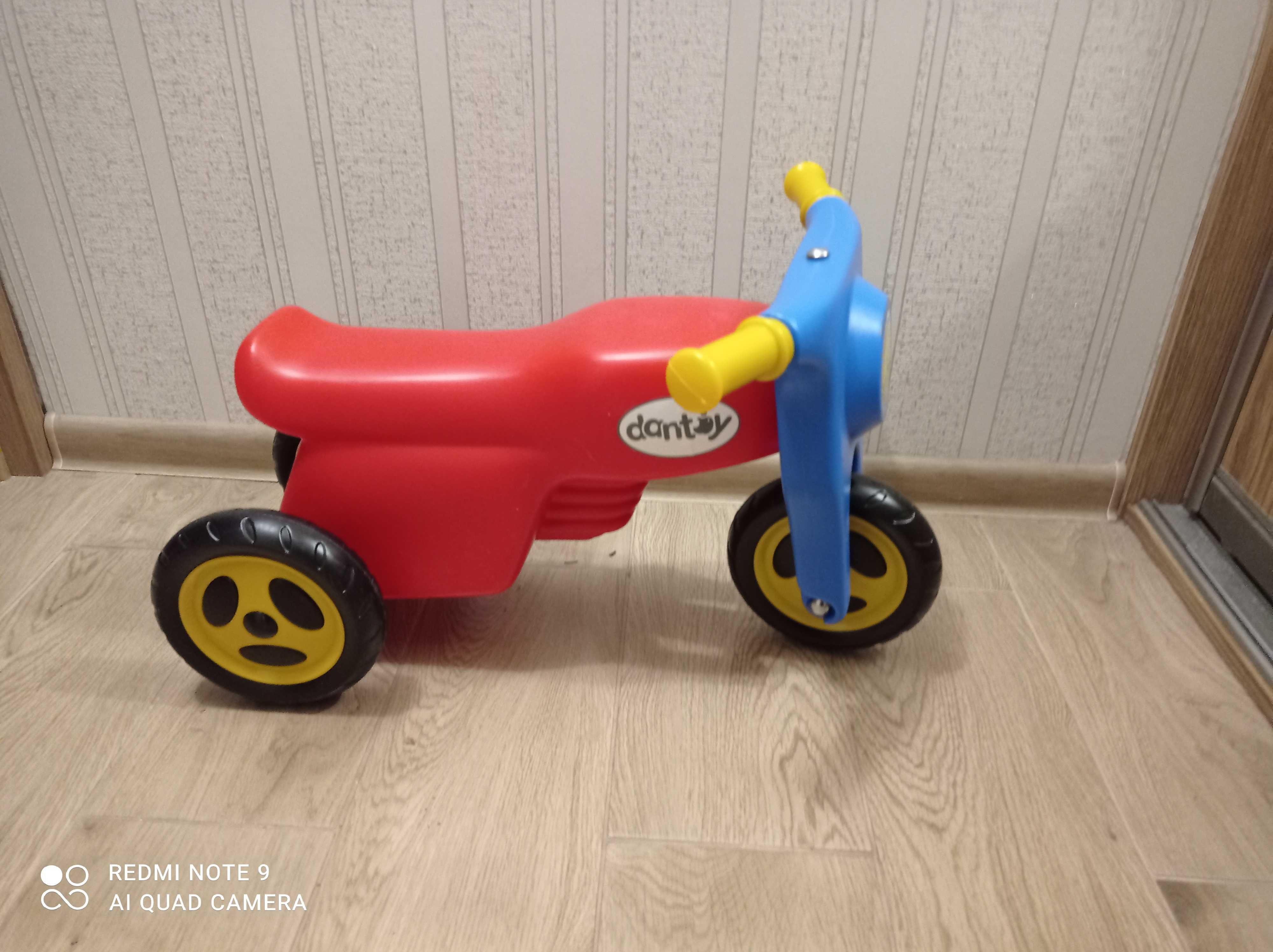 jeździk motor na kółkach