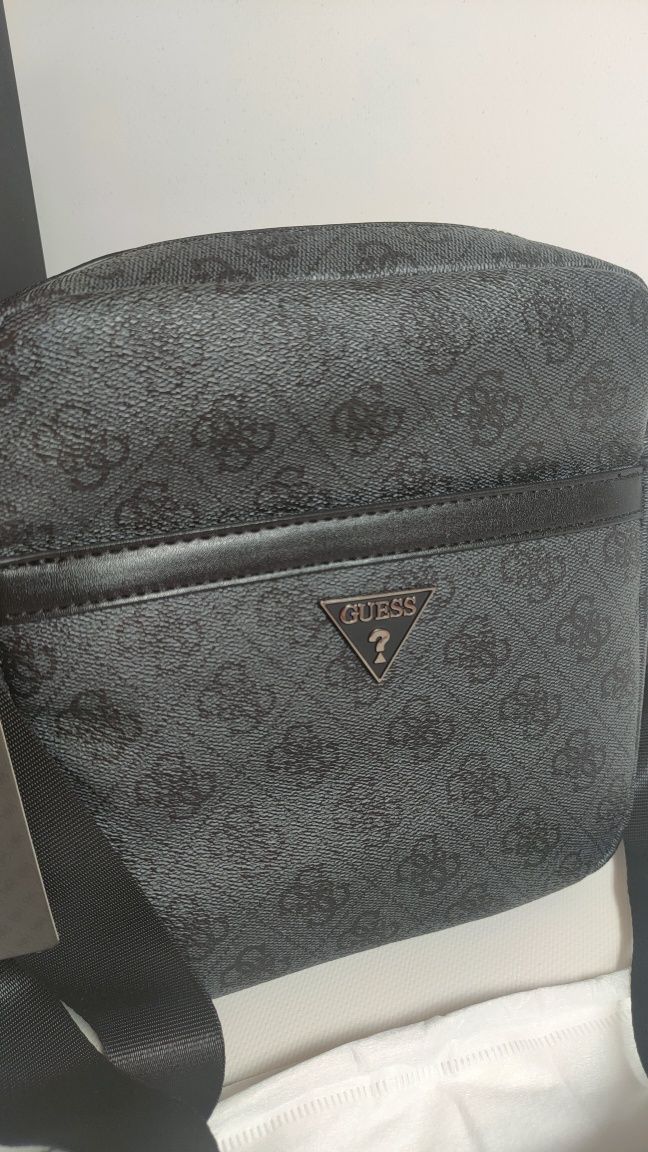 Монограмна чоловіча барсетка Guess. Сумка гес через плече