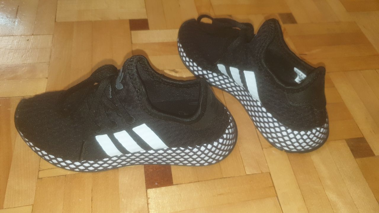 Buty dzieciece ADIDAS DEERUPT RUNNER CG6850 r.28,5