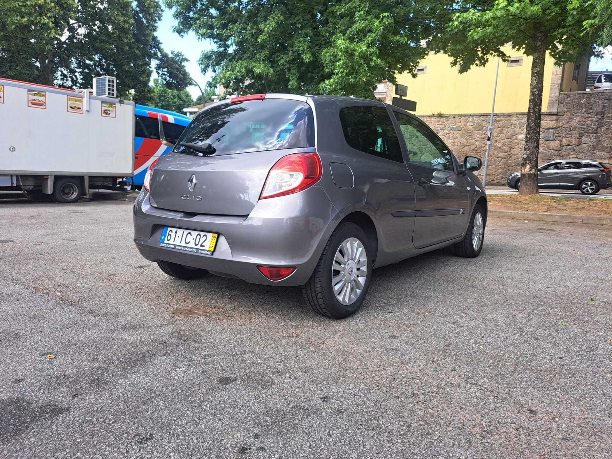 Renault Clio III 16V