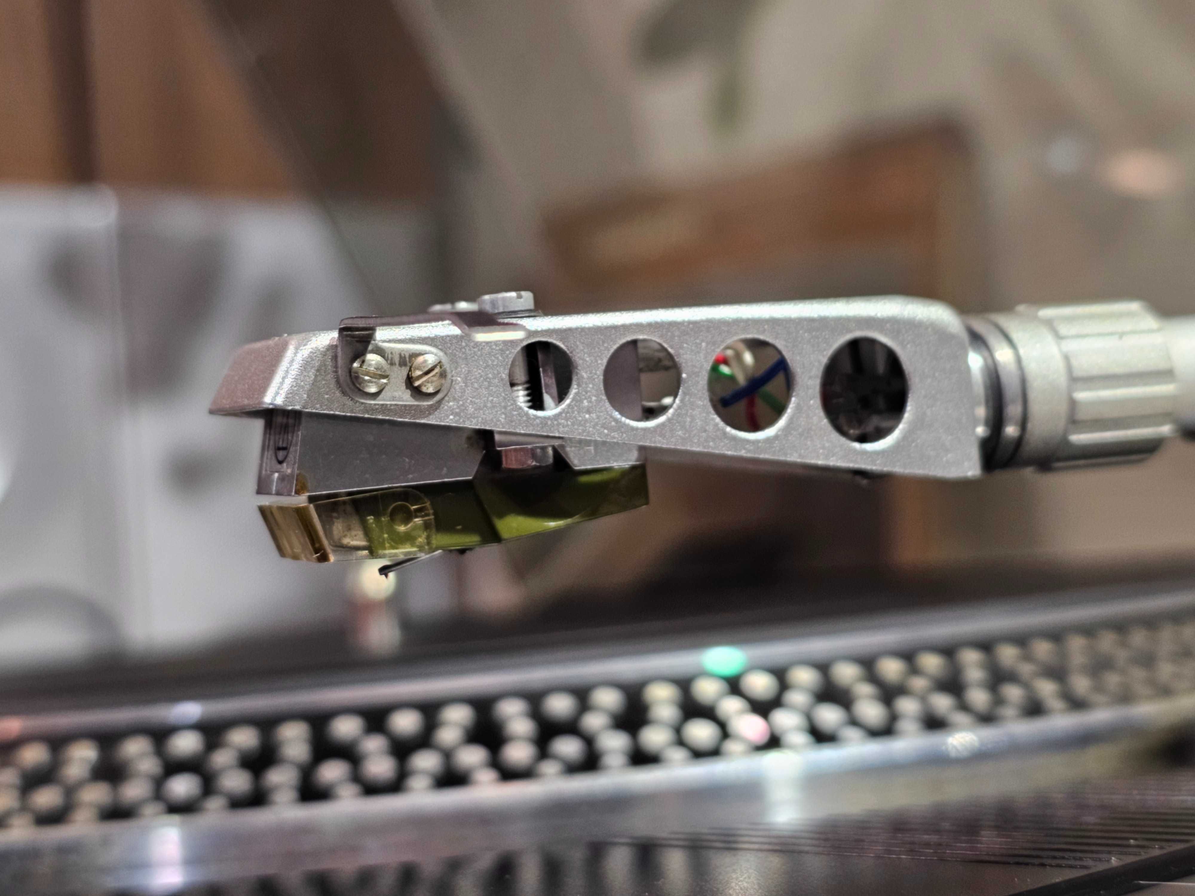 Програвач HTE HT-910Q / Technics SL-1210