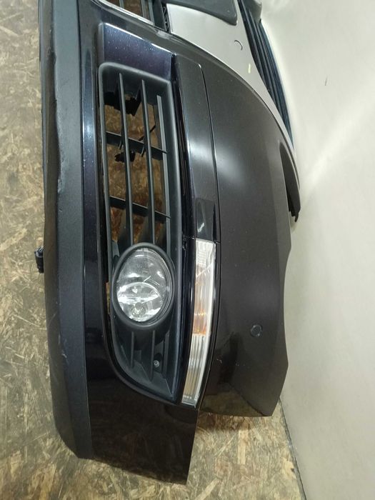 VW Volkswagen Passat B6 zderzak przód przedni kolor LC9X czarny 4XPDC