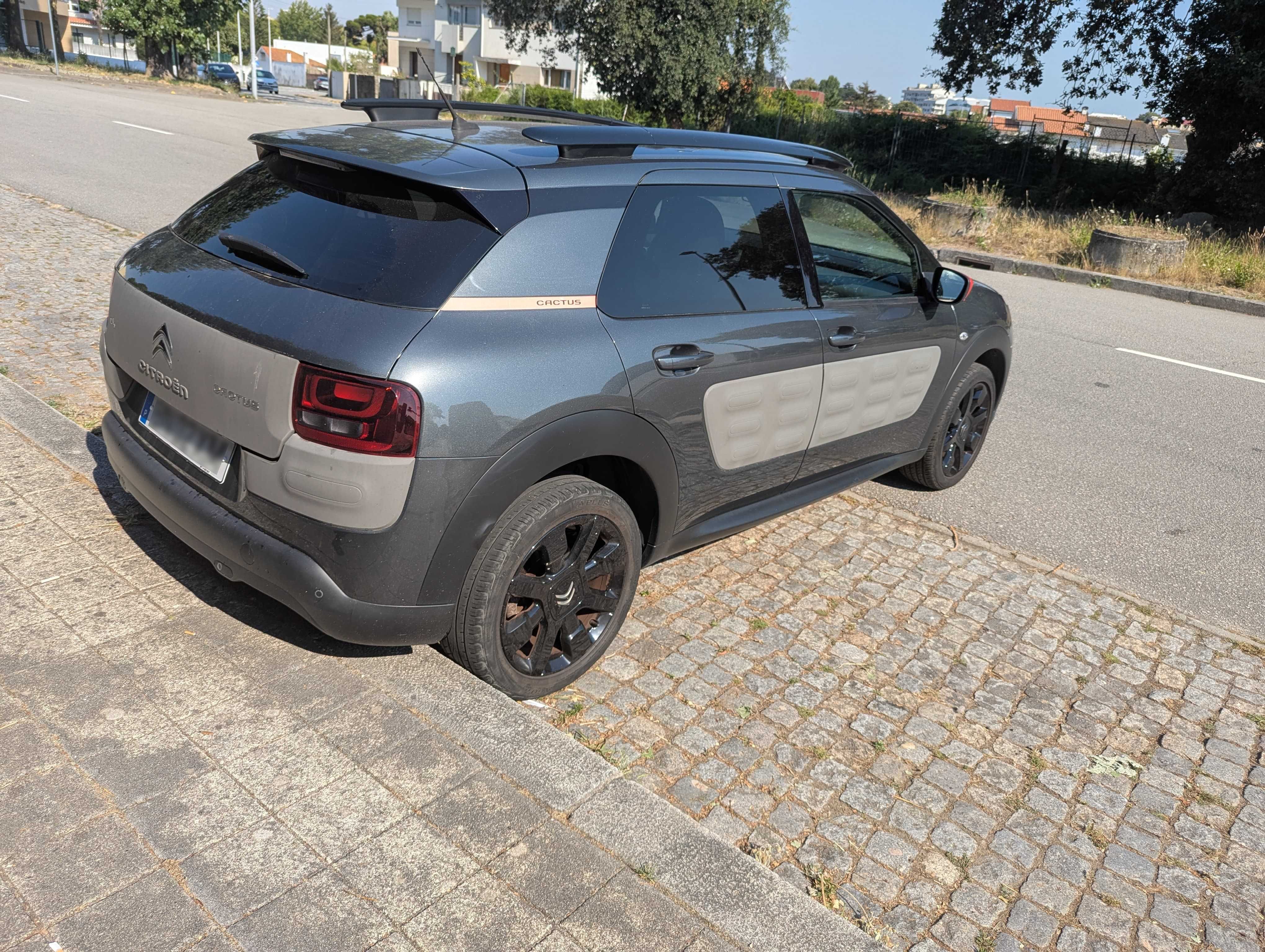 Citroën C4 Cactus 1.2 110cv – 2015 – Impecável | 111.000 km