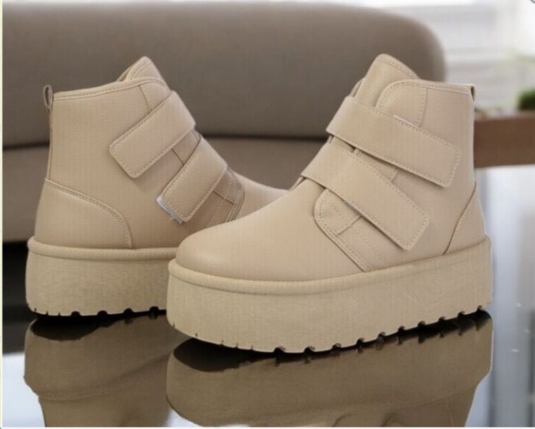 Уггі 36(23см) 39 (25см) ботінки черевики зимові жіночі на платформі