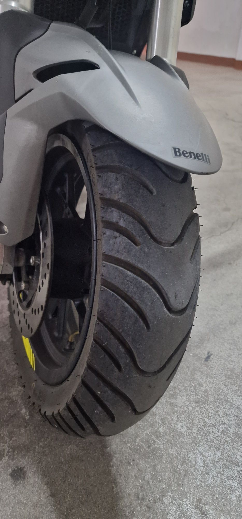 Mota Benelli tnt 125