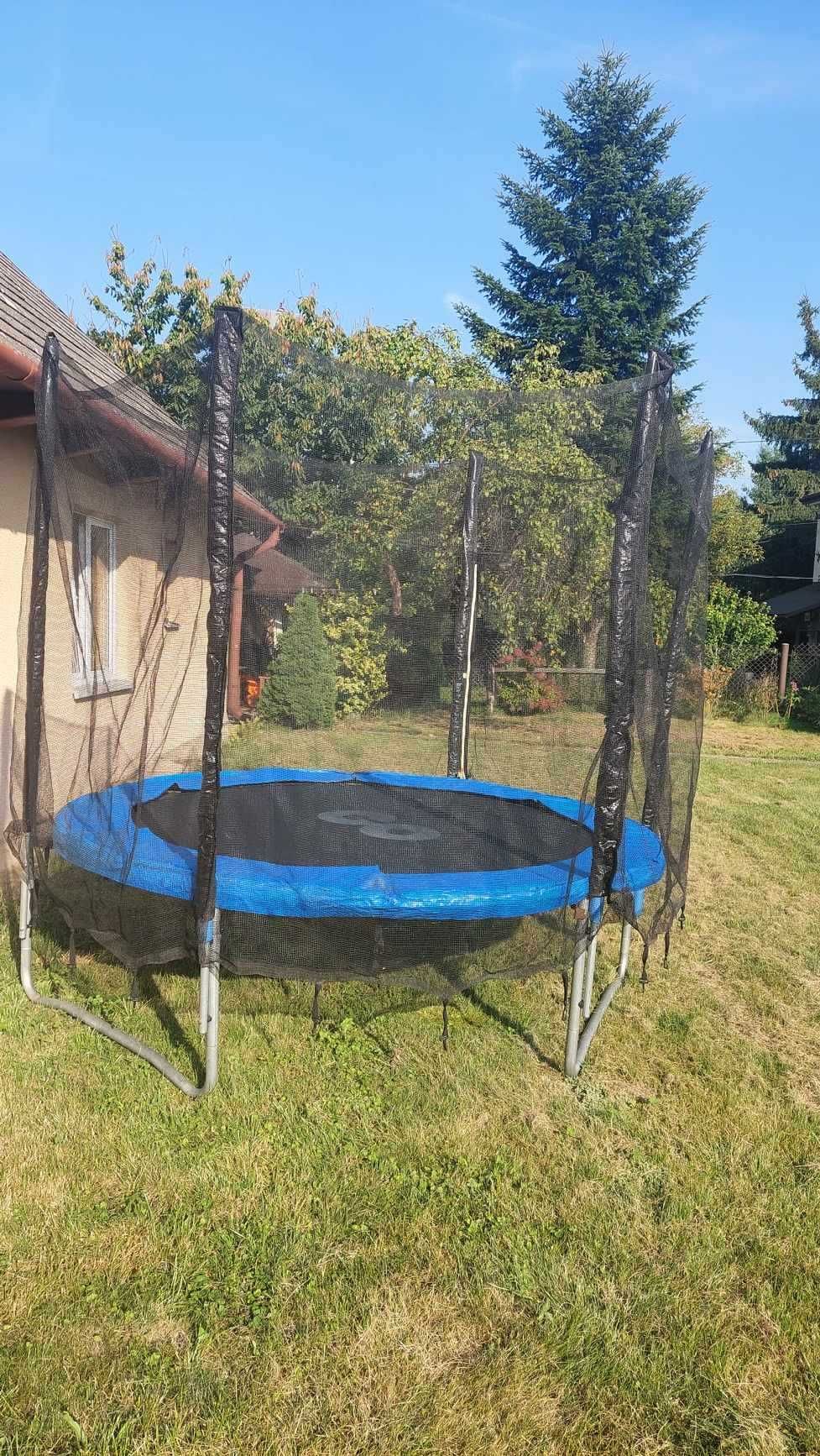 trampolina ogrodowa