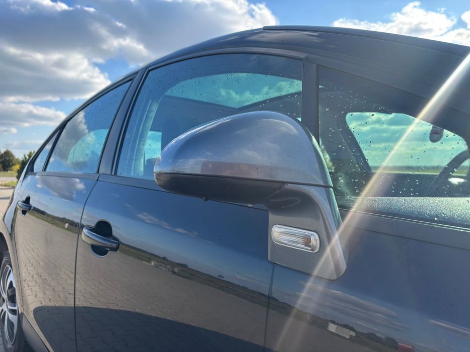 Citroen C4 – 2006 r., 1.6 diesel, czarny, dach panoramiczny