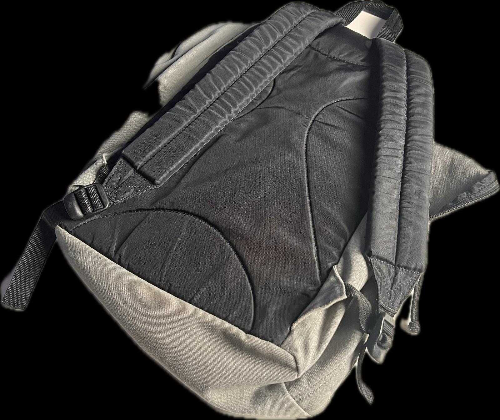 Mochila Eastpack Cinza