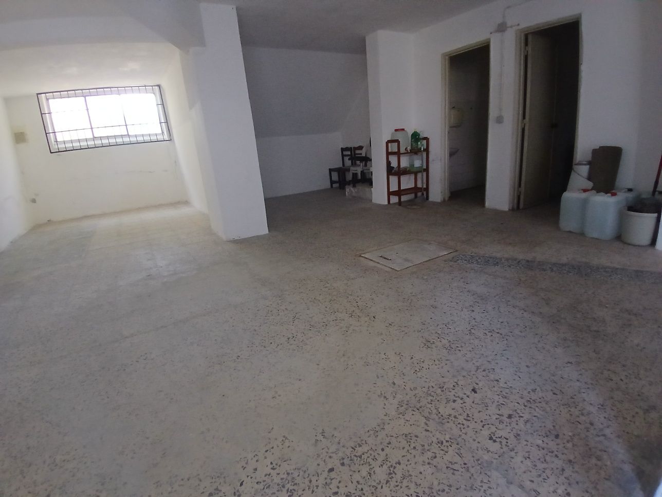 Arrendamento ou Venda Armazém Rinchoa, perto da estação Rio de Mouro 1