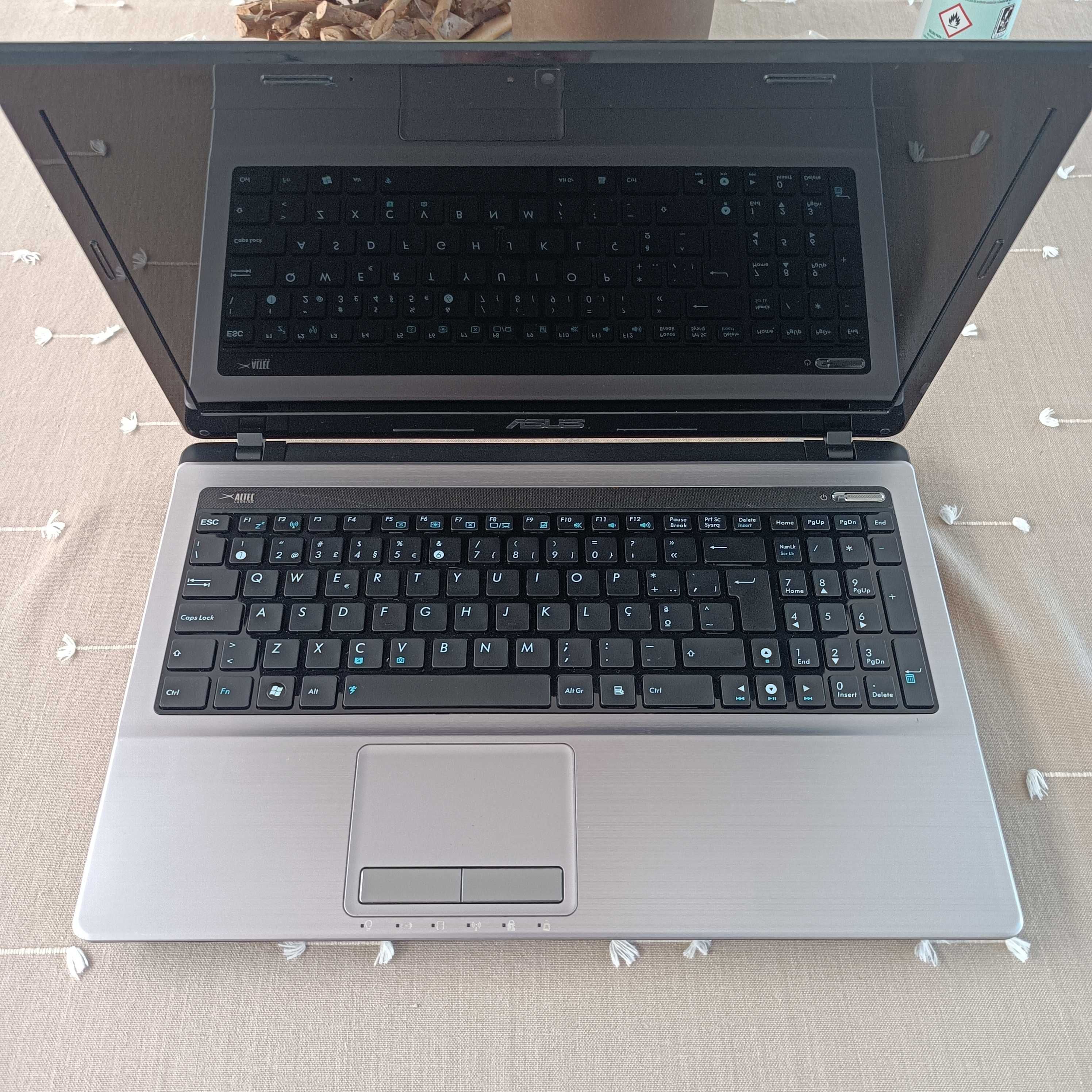 Asus K53s -  i5 - SSD