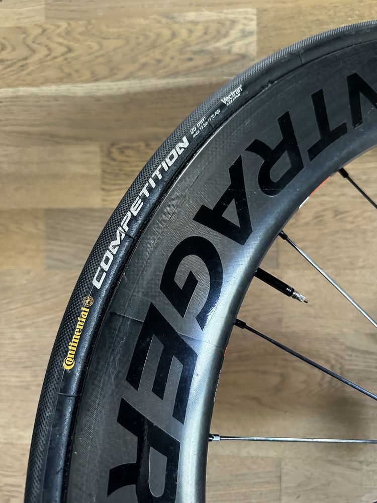 Koła Bontrager Aeolus 7 Carbon - jak nowe