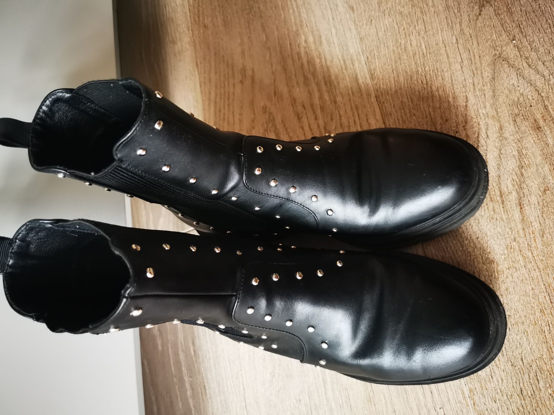 Buty botki damskie czarne DeeZee r. 38 z ćwiekami