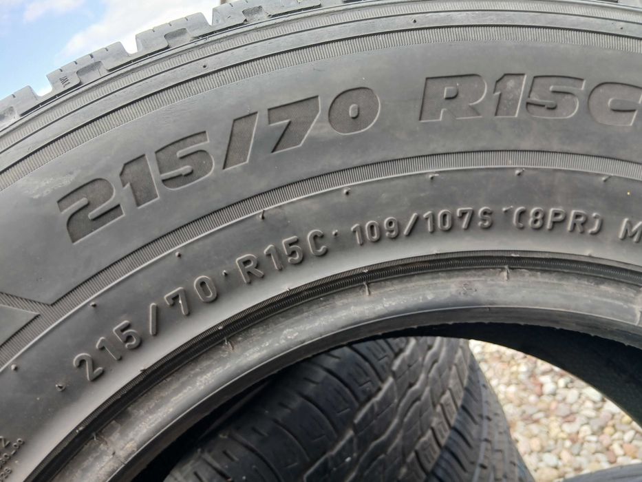 Opona używana 215/70R15C Pirelli Carrier Winter 1szt.