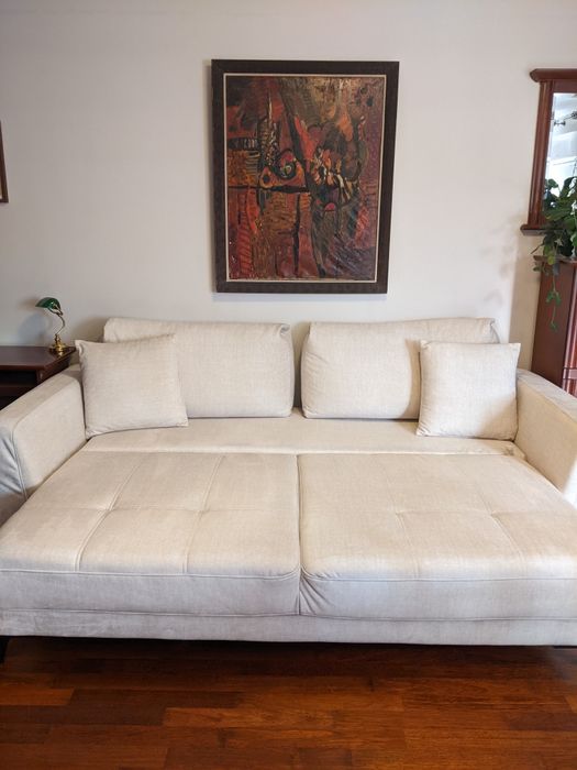 Kanapa z funkcją spania. Materiał plamoodporny.