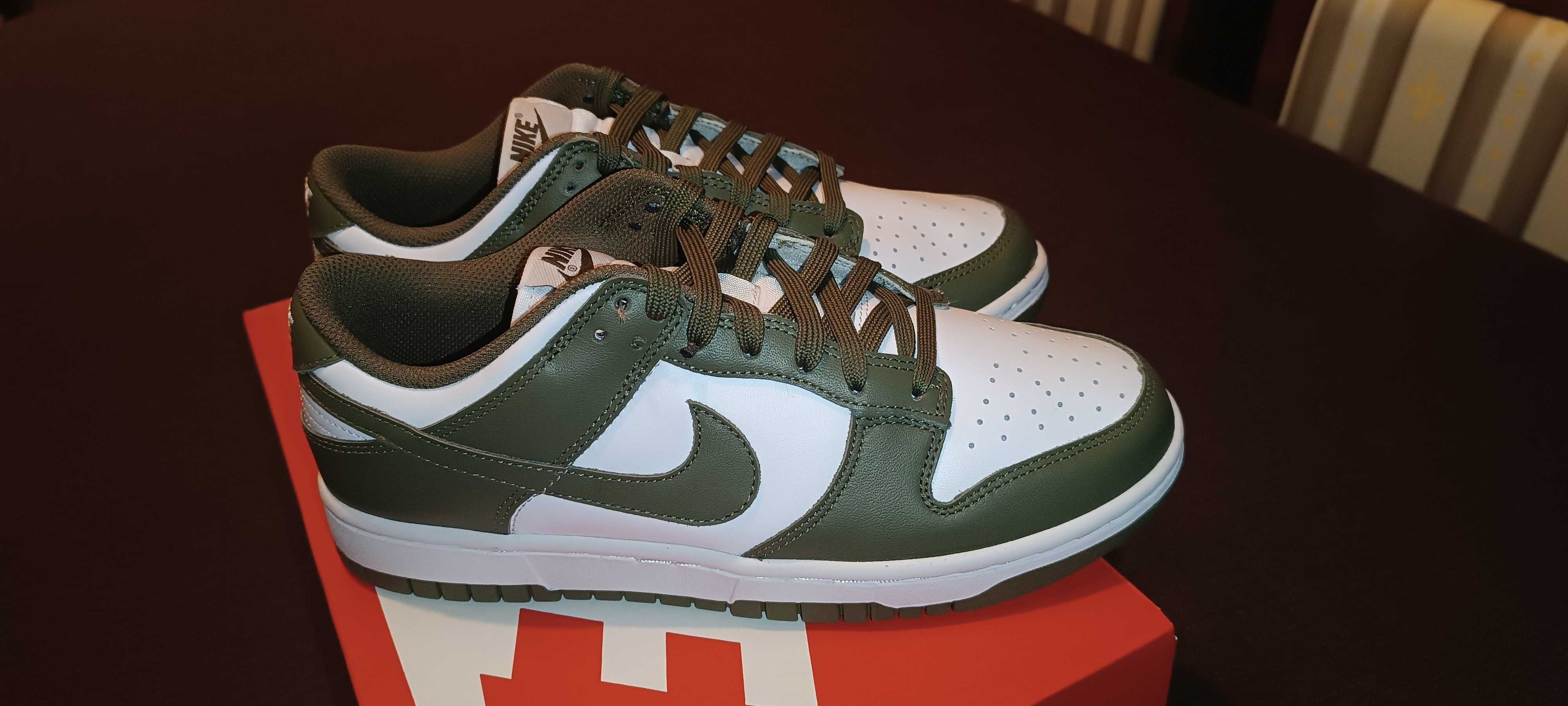 (r. Eur 39 - 25 cm) Nike Dunk Low Medium Olive DD1503,-120