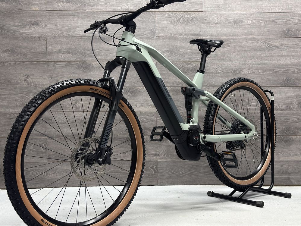 Гірський електровелосипед Cube (рама L колеса 29) BOSCH , SRAM