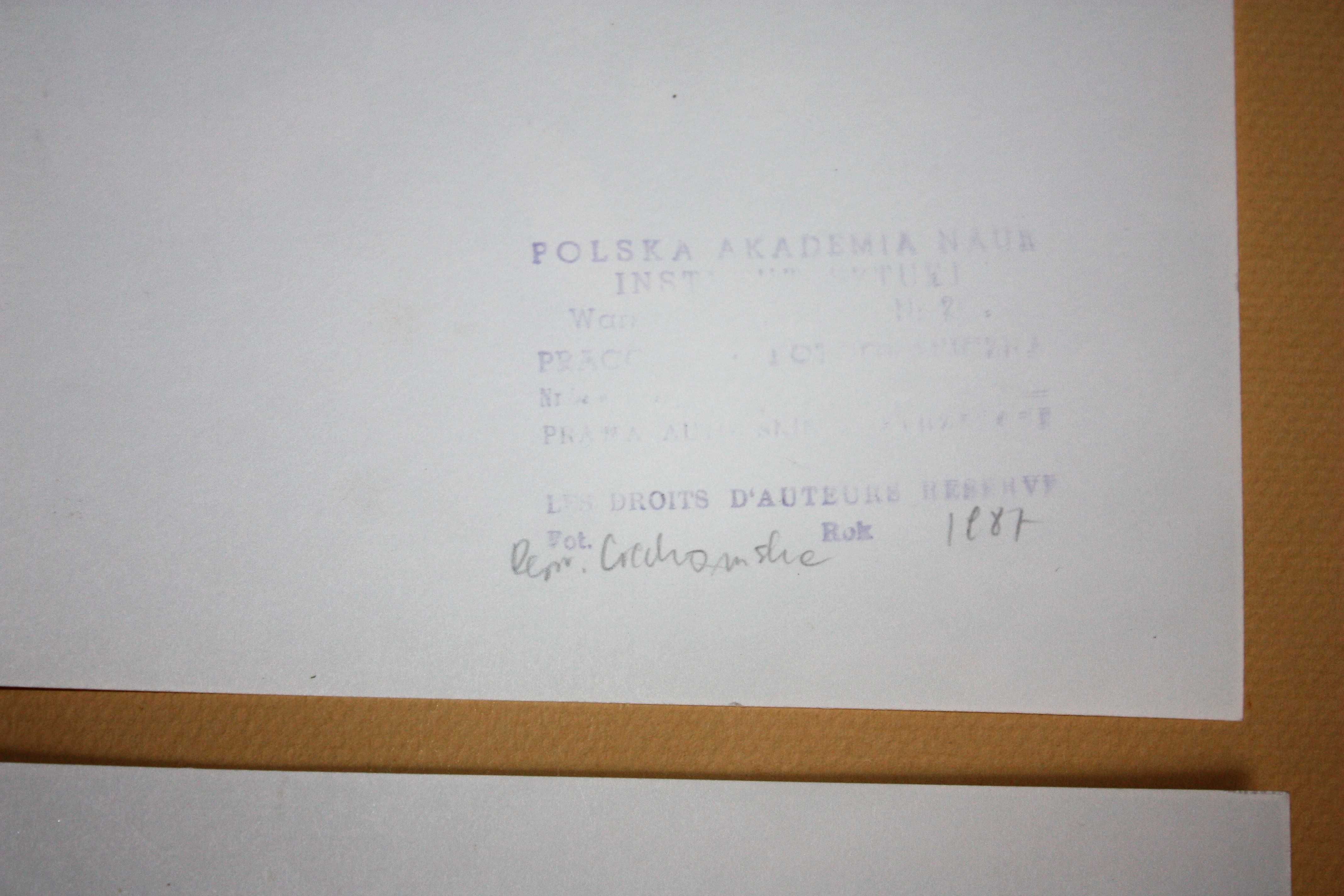 Zabawa w izbie  fot. PETER KORNISS - zdjęcia kolekcjonerskie