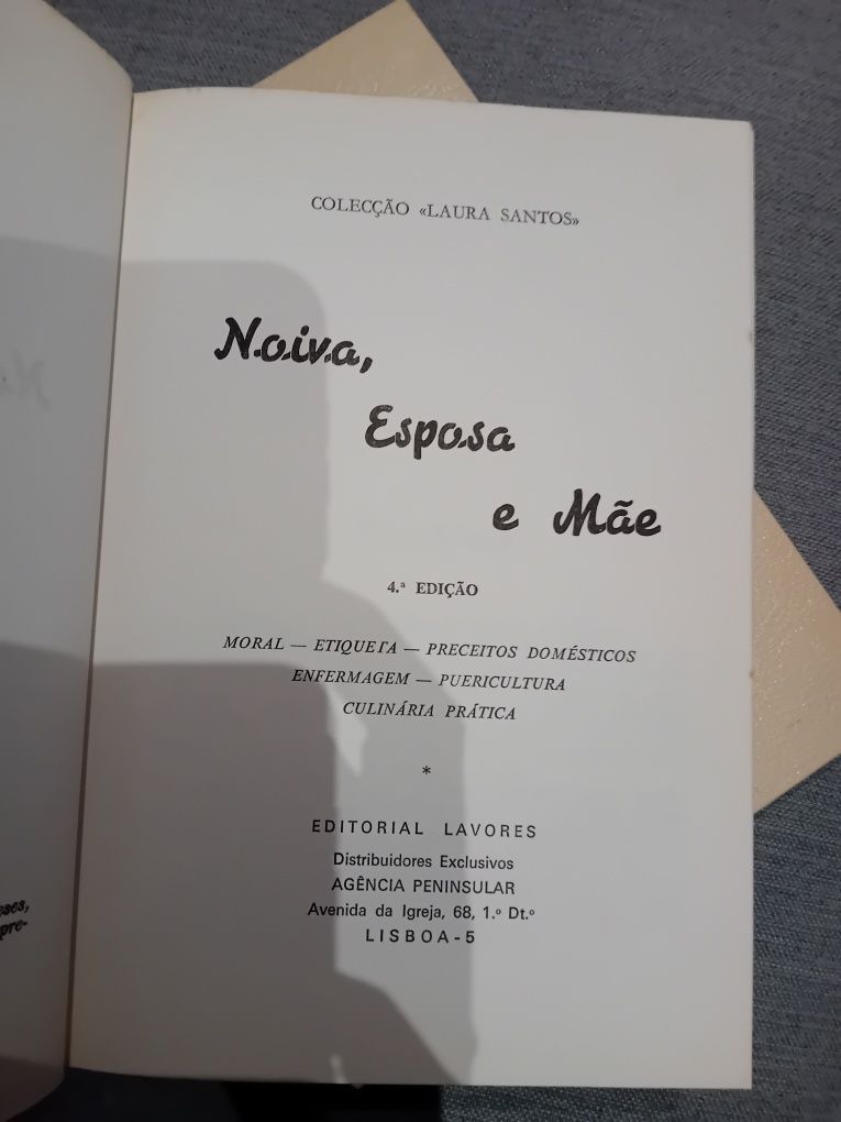 2 livros Laura Santos • Noiva, Esposa e Mãe + Enciclopédia da agulha