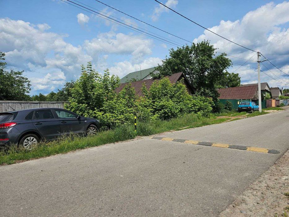 Пухівка. Продам 28сот під забудову, асфальт, житлова вулиця, поряд ліс