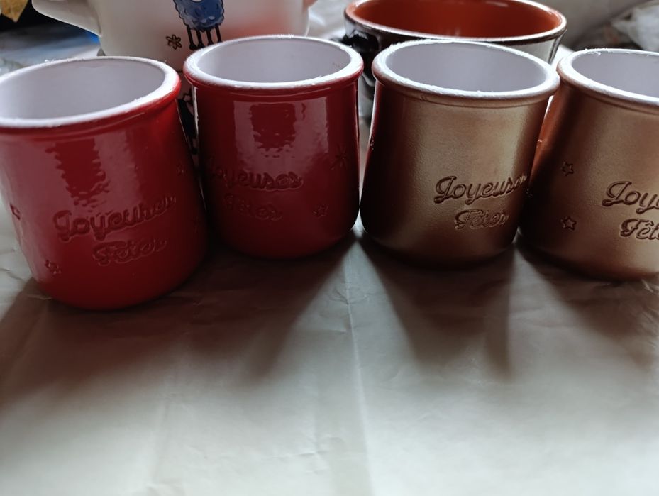 Піали та форми під десерт,придатні для запікання.