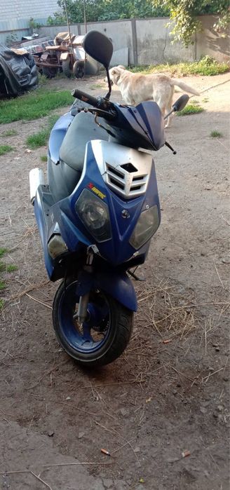 Скутер на ходу 5000