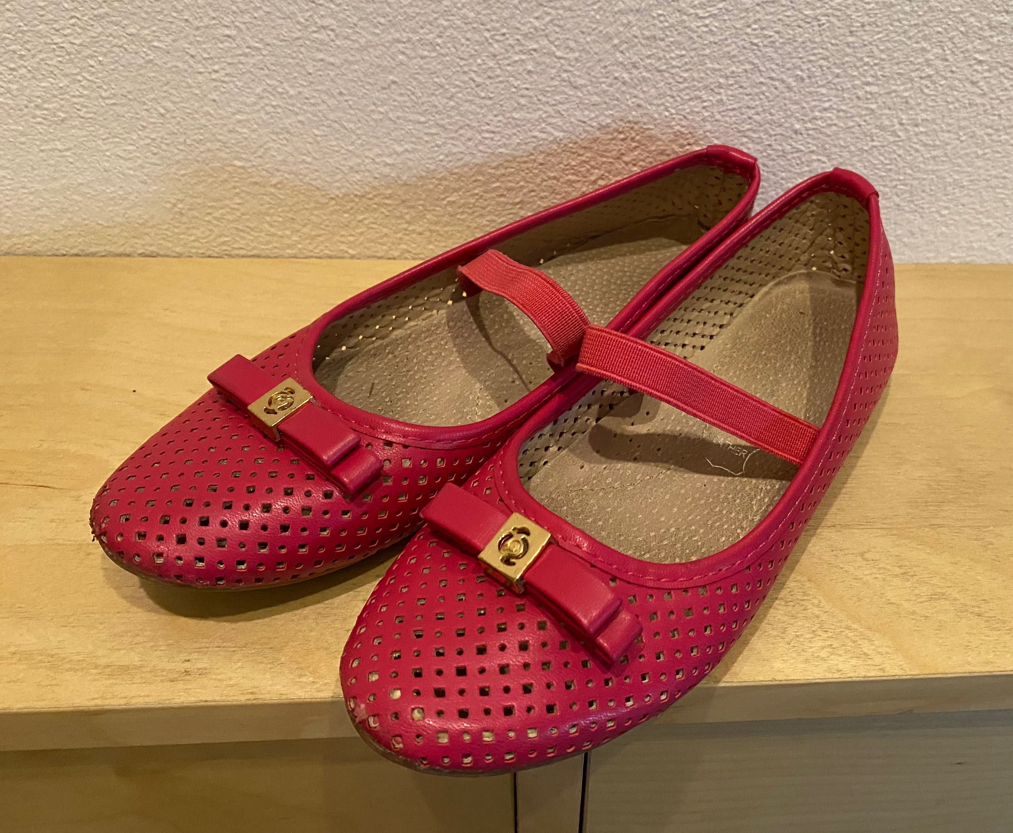 SMYK NOWE Buty (30) lakierowane, czolenka bezowe, GRATIS druga para