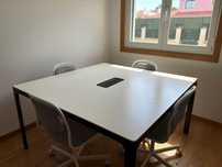 Mesa de escritório Ikea Bekant - 140x140cm