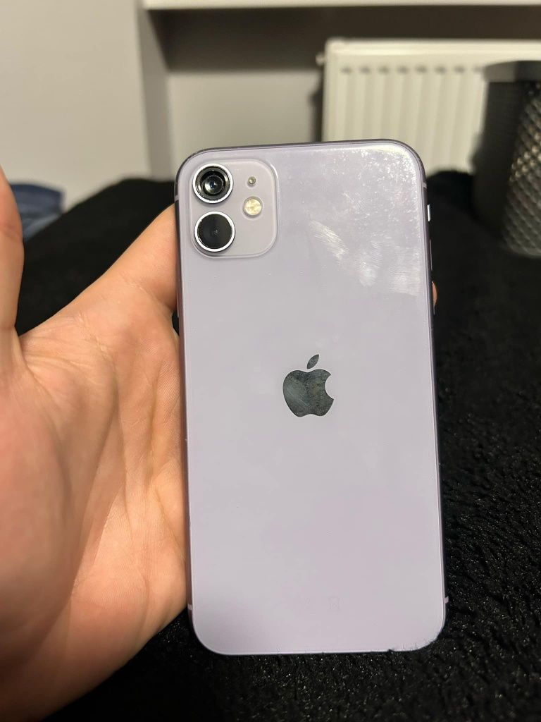 Iphone 11 (brak soczewki w aparacie)