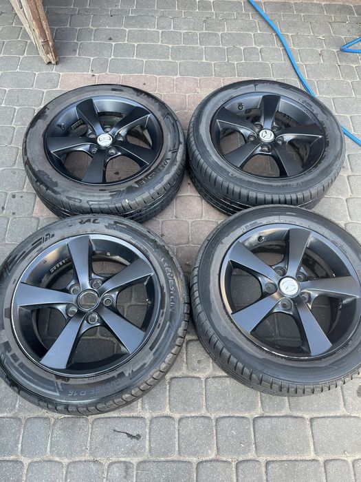 Felgi koła 5x114.3 Mazda 205/55 R16