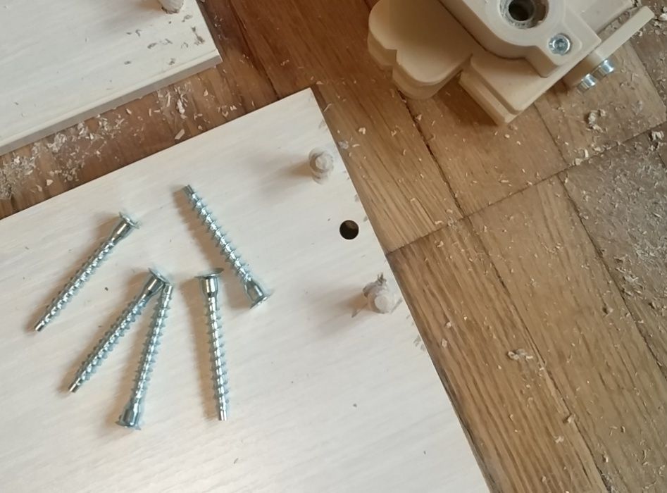 Кондуктор / шаблон меблевий під шкант, конфірмат ДСП 16 або 18мм.