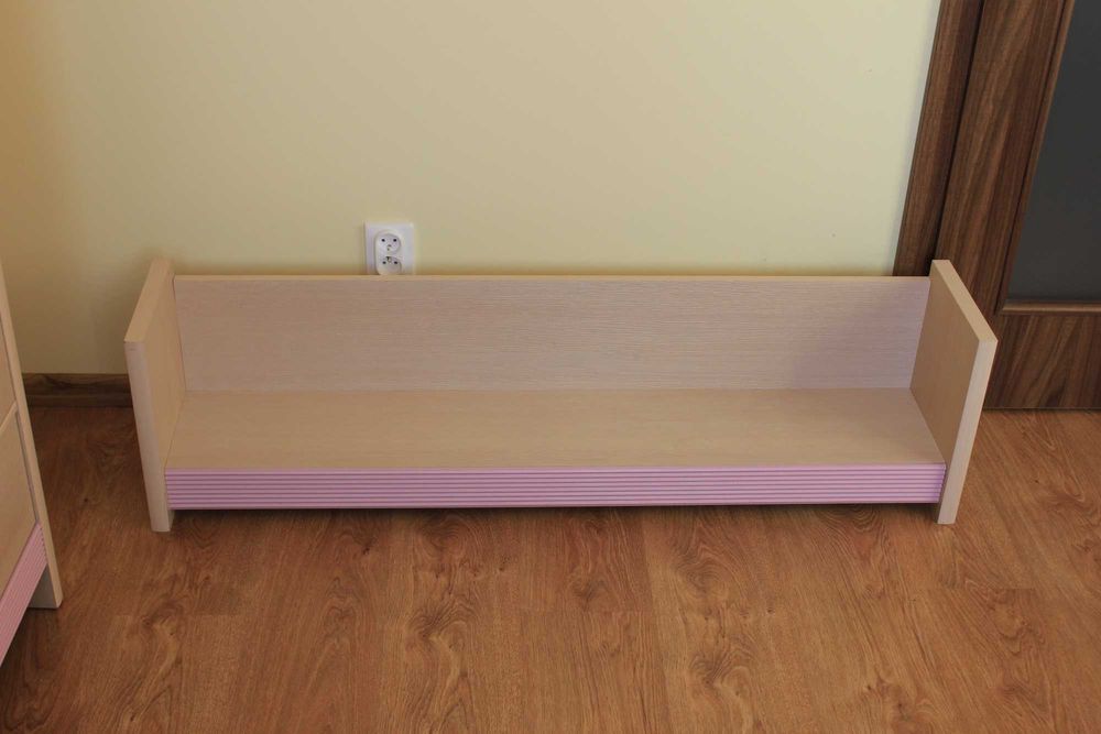 Zestaw mebli do pokoju młodzieżowego