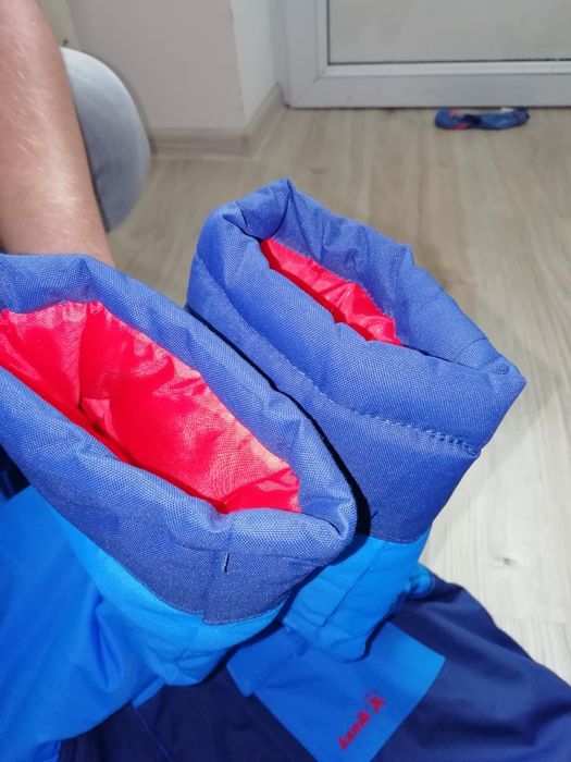 Зимова куртка фірма Kamik