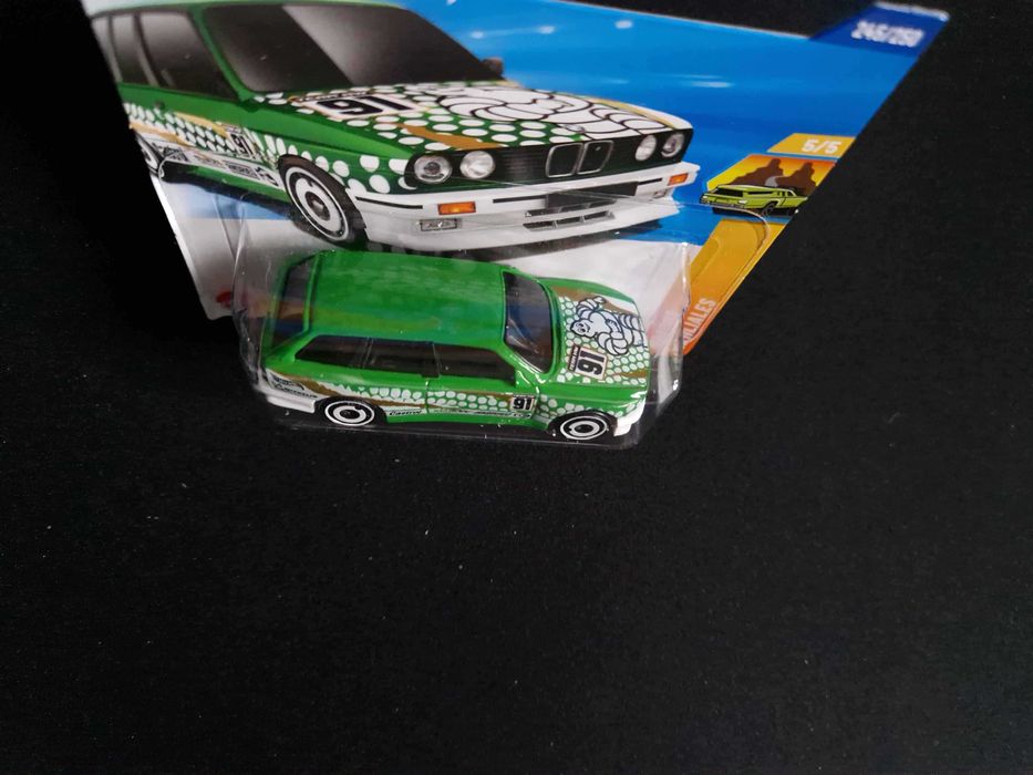 Hot Wheels; BMW M3 Wagon/Remorque; WAGONS FAMILIALES; JBB48