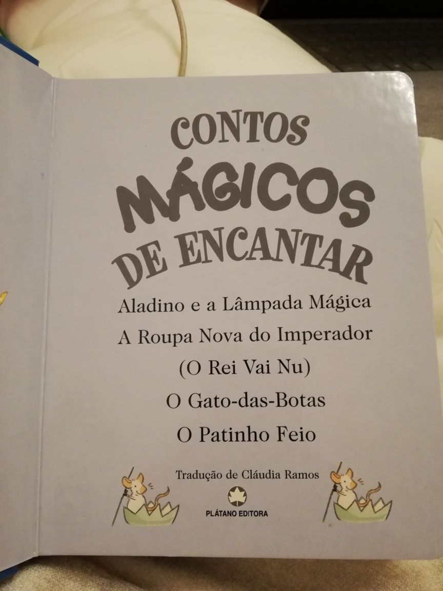 Livro infantil "Contos Mágicos de Encantar"