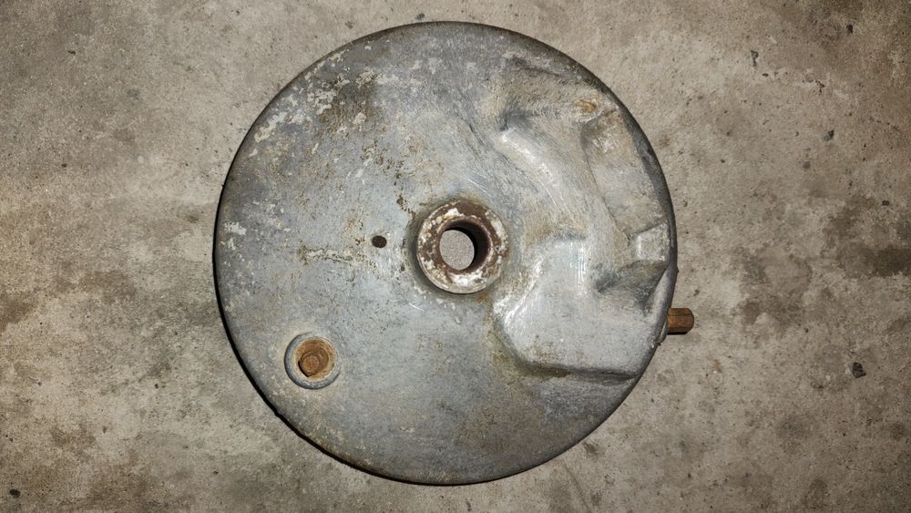 Кришка переднього гальма Днепр МТ-9, МТ-10 крышка тормоза