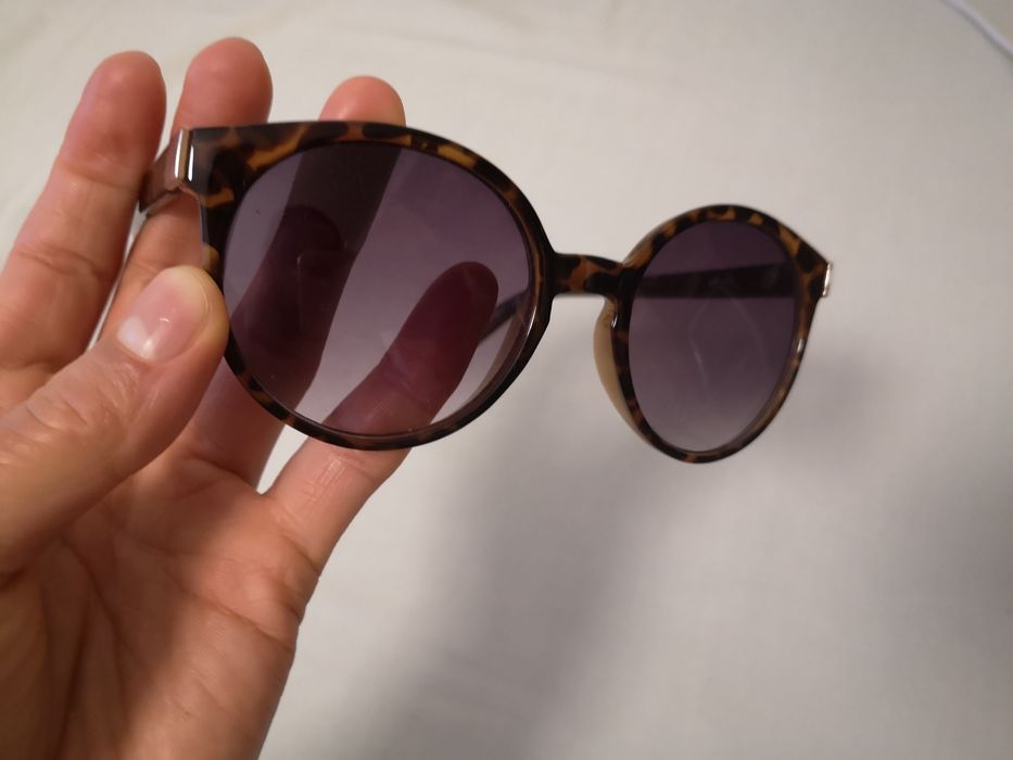 Óculos de sol sem marca