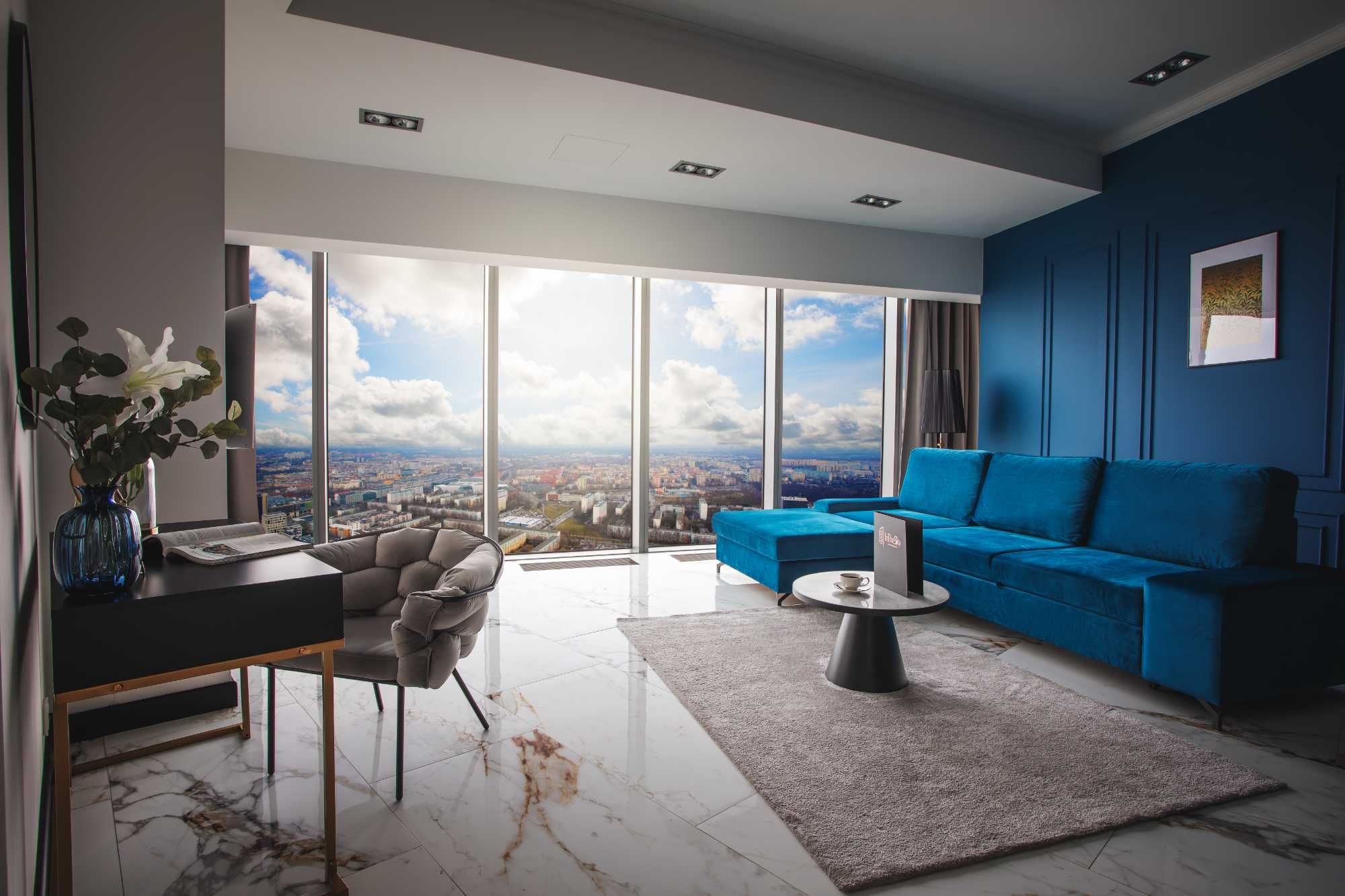 Luksusowy apartament z jacuzzi w Sky Tower