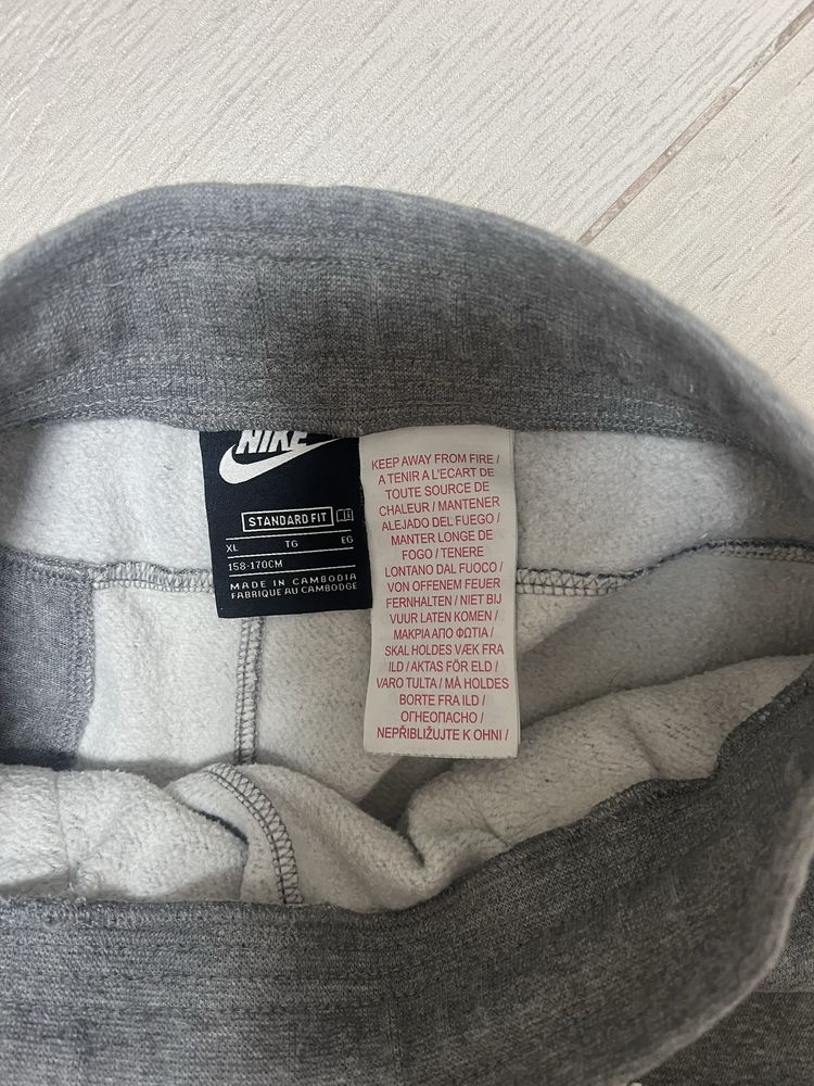 спортивні штани nike
