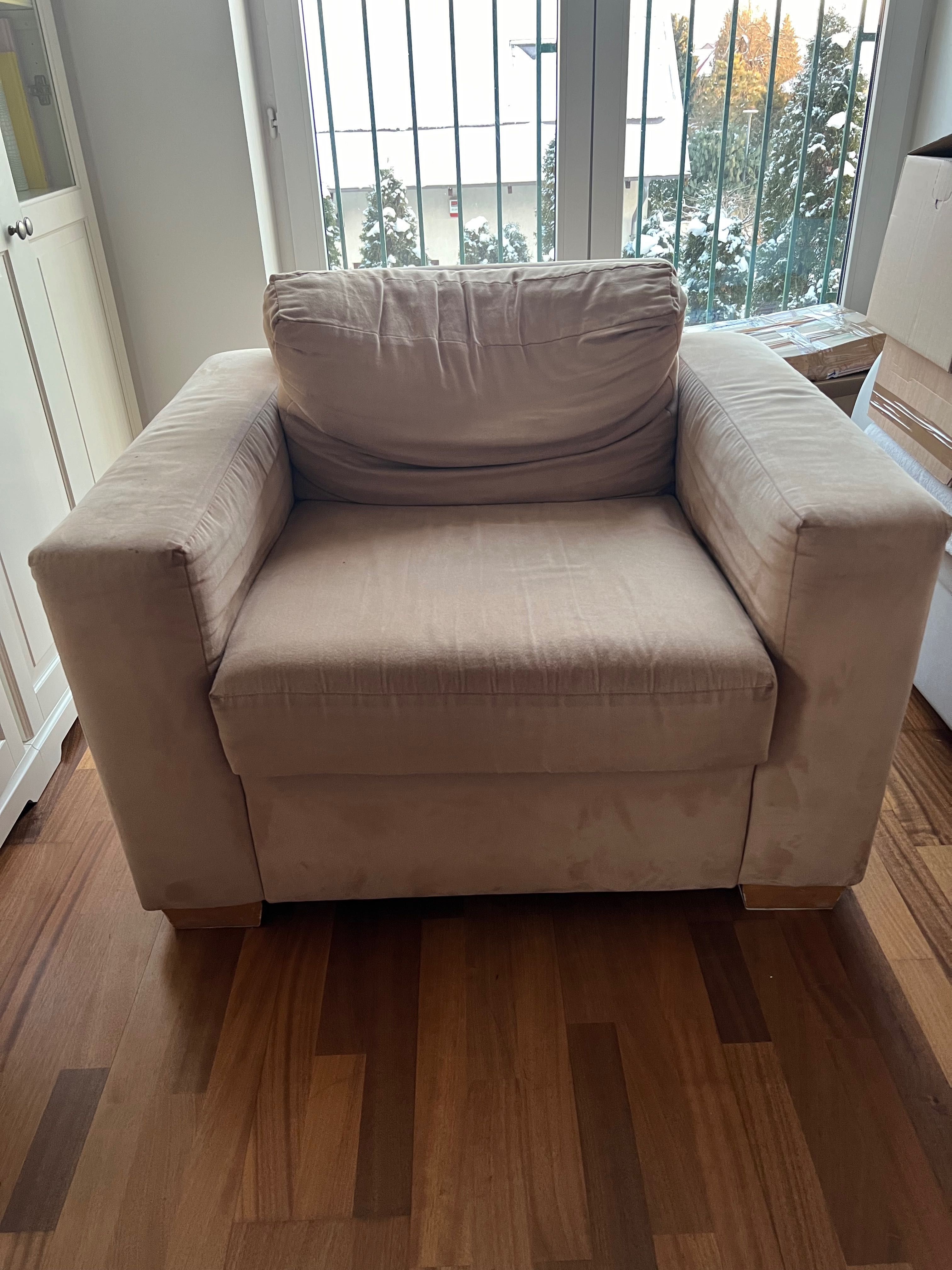 Komplet wypoczynkowy - dwie kanapy i fotel